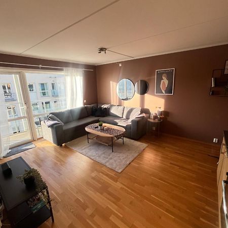 Modern And Central Apartment - Solsiden Trondheim - Up To 6 People Екстериор снимка
